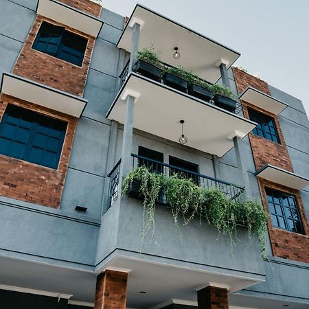 Tuju Abuserin Syariah Jakarta Exterior photo
